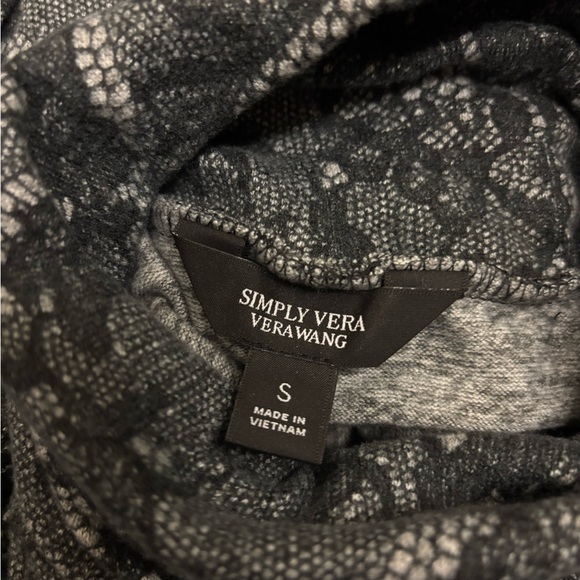 Women's Simply Vera Vera Wang Asymmetrical Lace Design Turtleneck Top - Picture 6 of 6